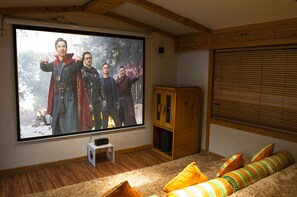 디럭스 빌라 | 거실 공간 | LCD TV