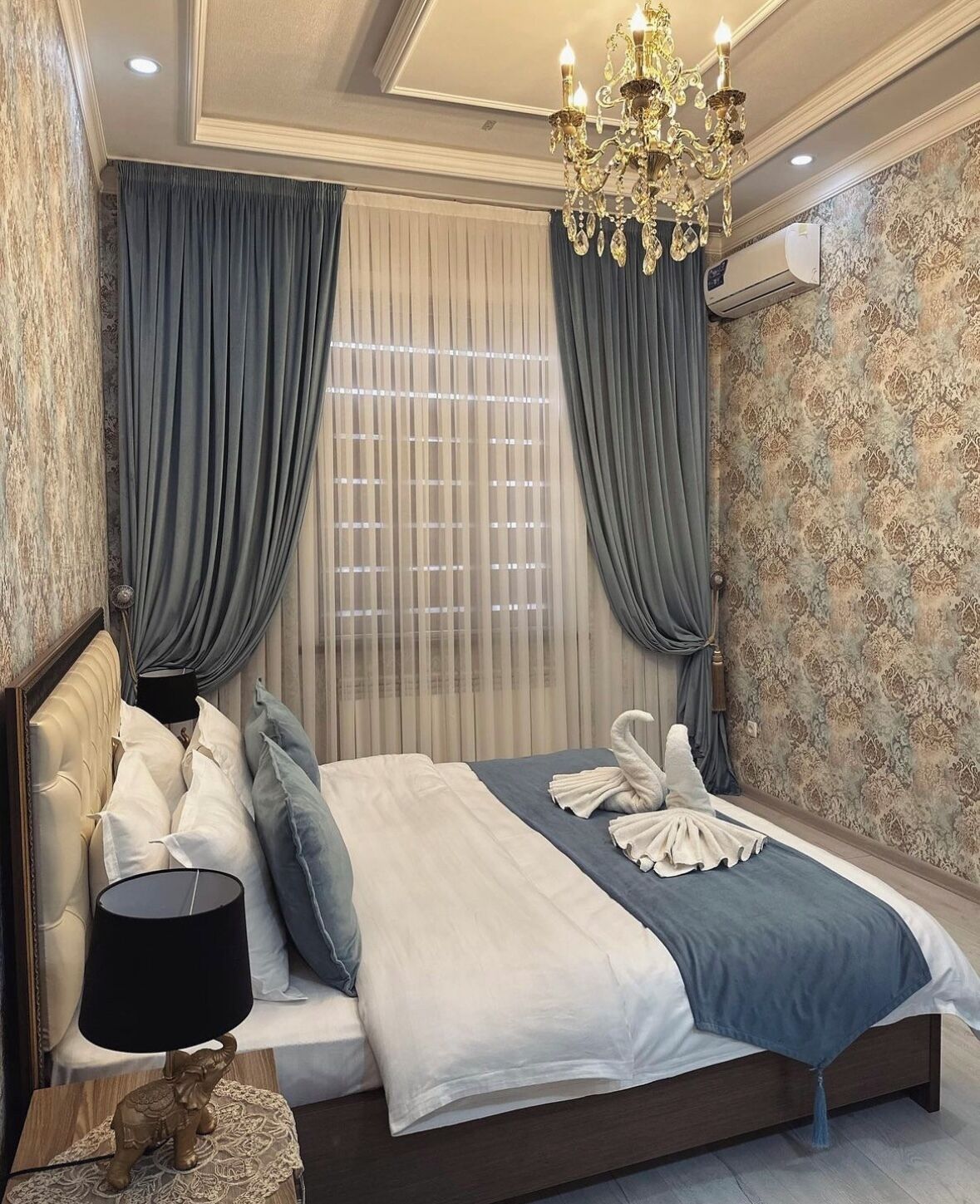 2 habitaciones, ropa de cama hipoalergénica y escritorio 