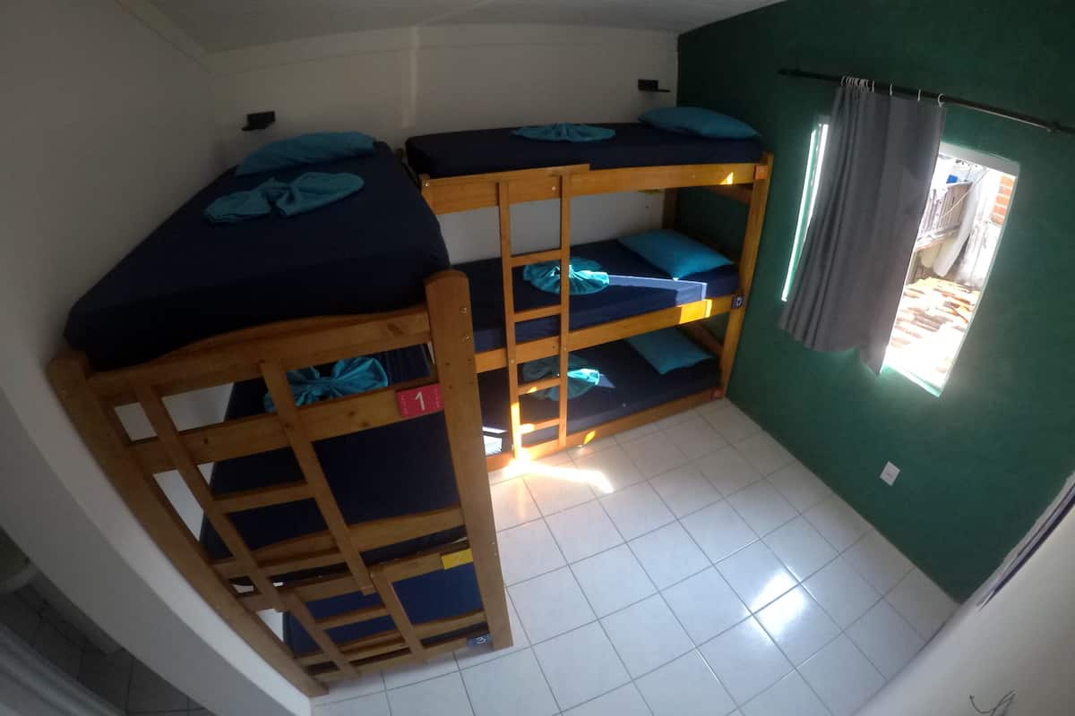 Shared Dormitory, Mixed Dorm, Private Bathroom (2 Treliches) | Blackout curtains, soundproofing, free WiFi, bed sheets