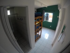 Blackout curtains, soundproofing, free WiFi, bed sheets - Mundo da Lua Hostel (Cairu)