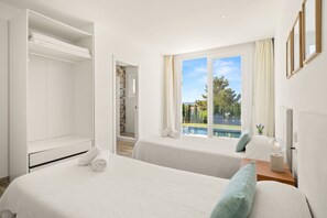 4 makuuhuonetta, työpöytä, silitysrauta/-lauta, Wi-Fi