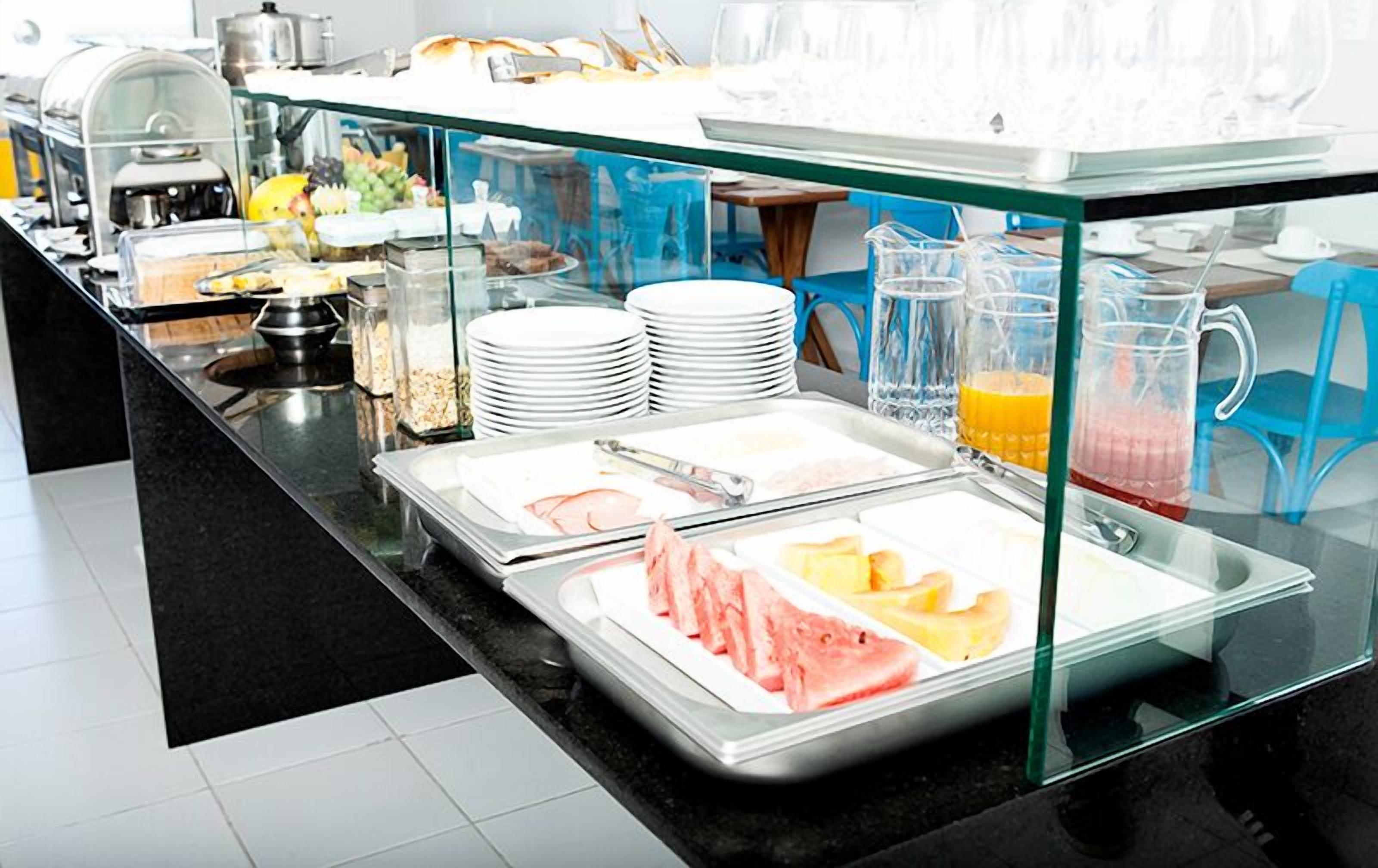 Bao gồm bữa sáng buffet