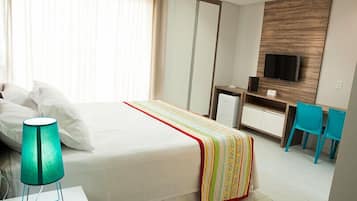 Quarto luxo | Frigobar, cofres nos quartos, Wi-Fi de cortesia, roupa de cama