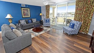 Kondominium, 4 kamar tidur | Area keluarga