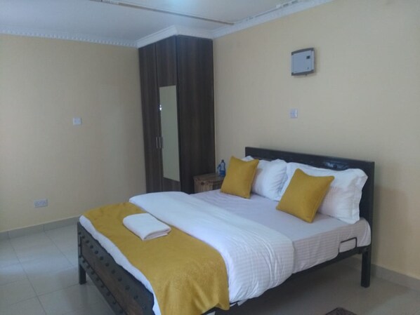 Standard Single Room | Meja, Wi-fi percuma, cadar katil 