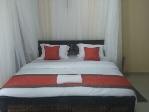 Chambre Simple Standard | Bureau, Wi-Fi gratuit, draps fournis