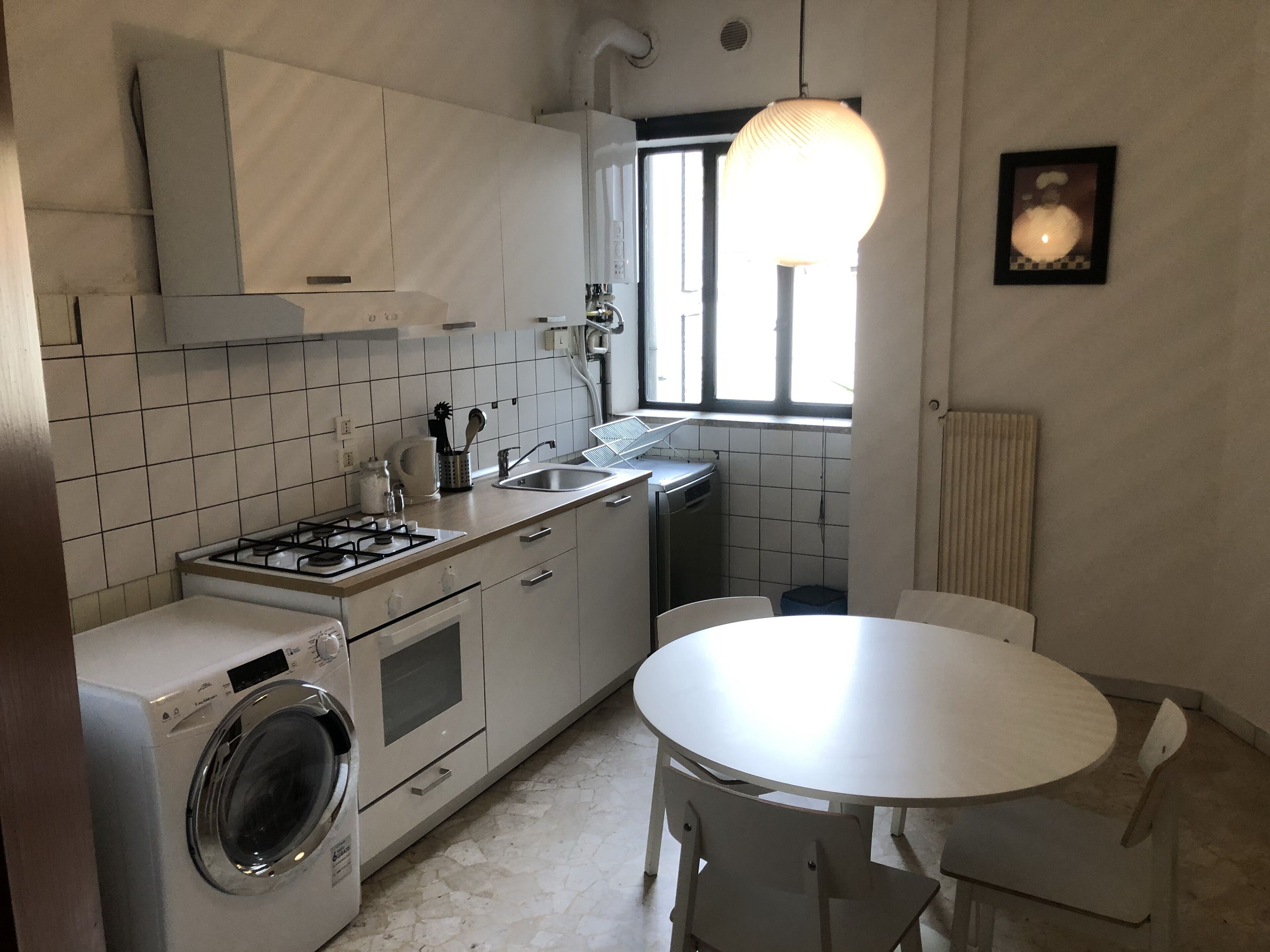 Kühlschrank, Ofen, Herdplatte, Geschirrspüler