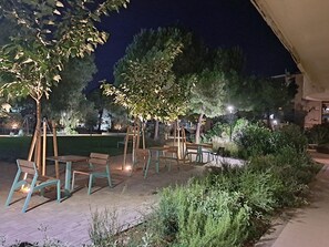 Outdoor dining - Exclusive use apartment, large livable terrace, free Wi-Fi (Vallecrosia)