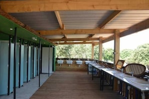 Tenda Romantis | Wastafel kamar mandi