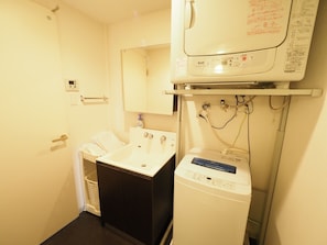 ヘアドライヤー、タオル