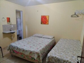 Phòng đôi hoặc 2 giường đơn | Bàn ủi/dụng cụ ủi quần áo, bộ trải giường