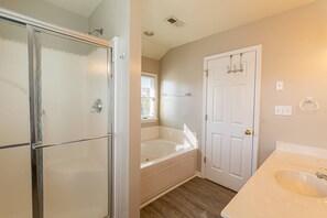 Shower, jetted bath - Family Tradition - Duck Landing, Oceanside, 130 Yds to Beach, Pool, Hot Tub, Tiki Bar (Duck)