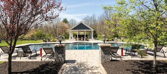 Expansive Modern Farm House On 8 Park-Like Acres