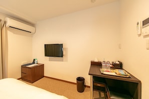 1 chambre, bureau, fer et planche à repasser, Wi-Fi gratuit