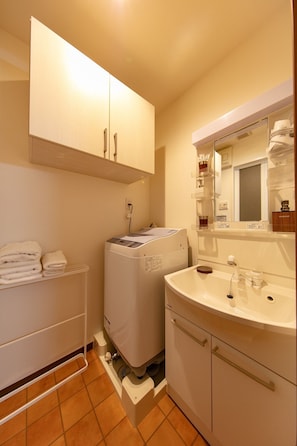 Hair dryer, towels
