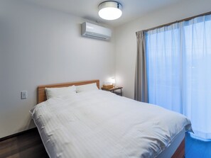 2 bedrooms, desk, iron/ironing board, free WiFi