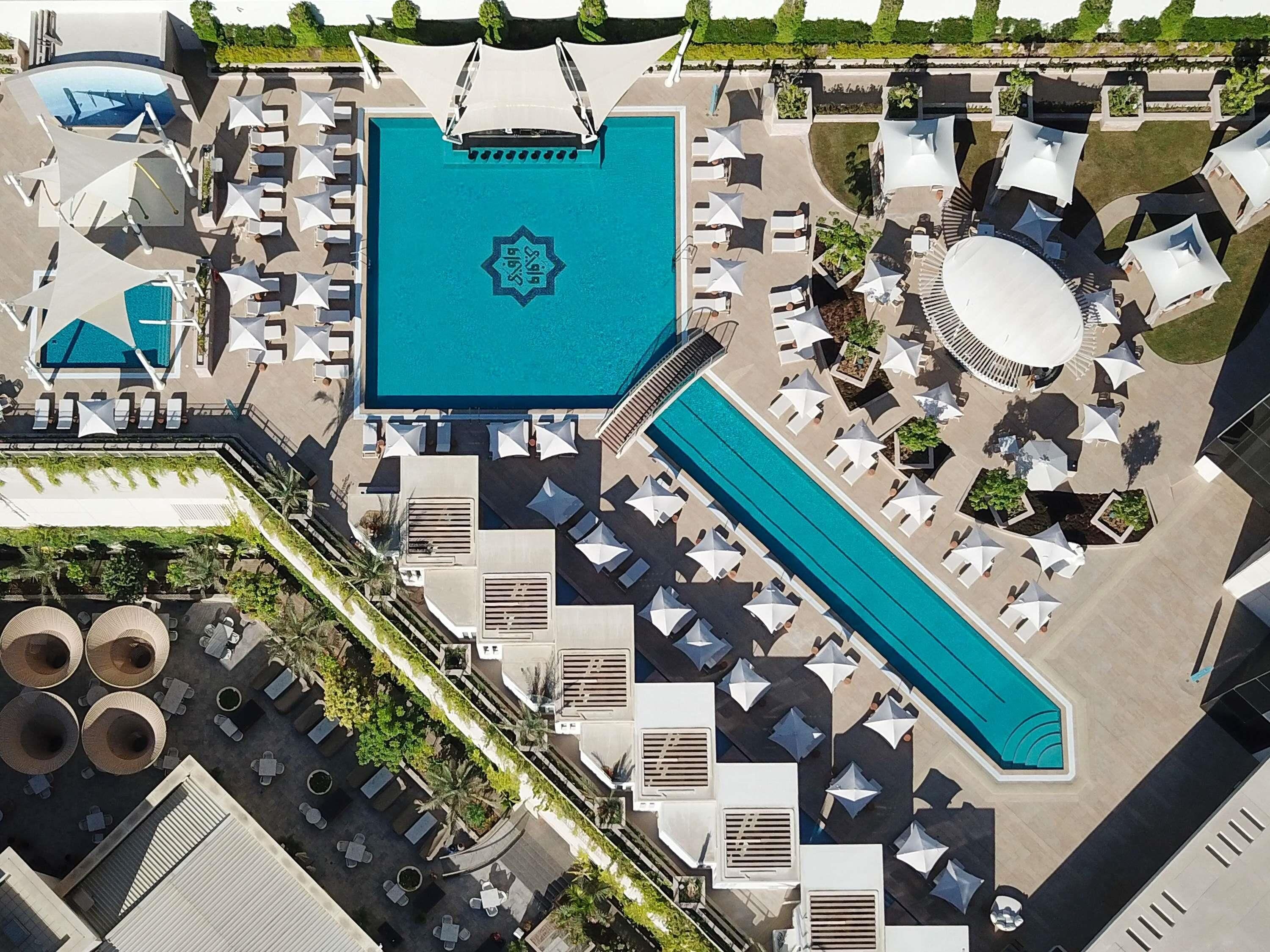Outdoor pool, cabanas (surcharge), pool umbrellas