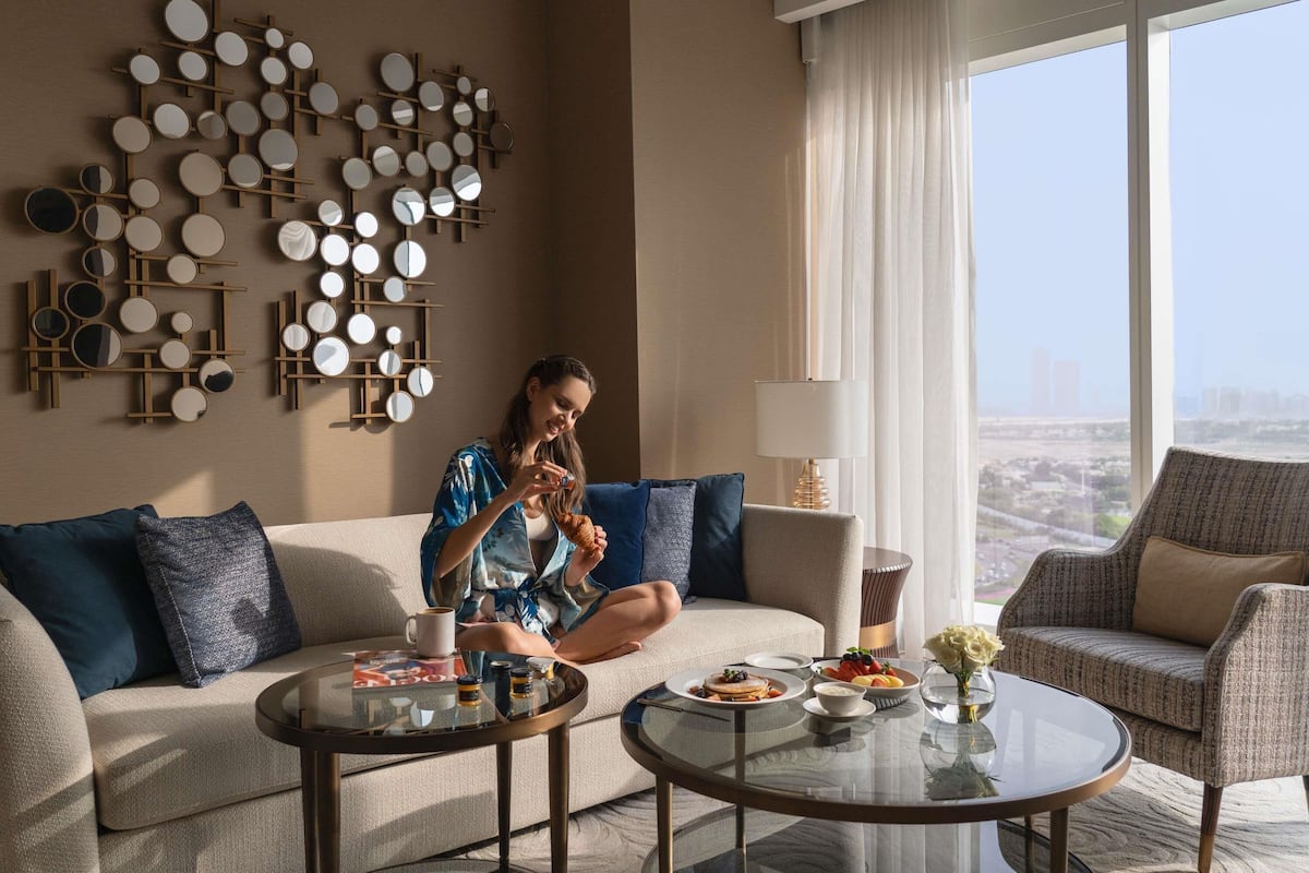 Luxury Room, 1 King Bed (Club Lounge Access)