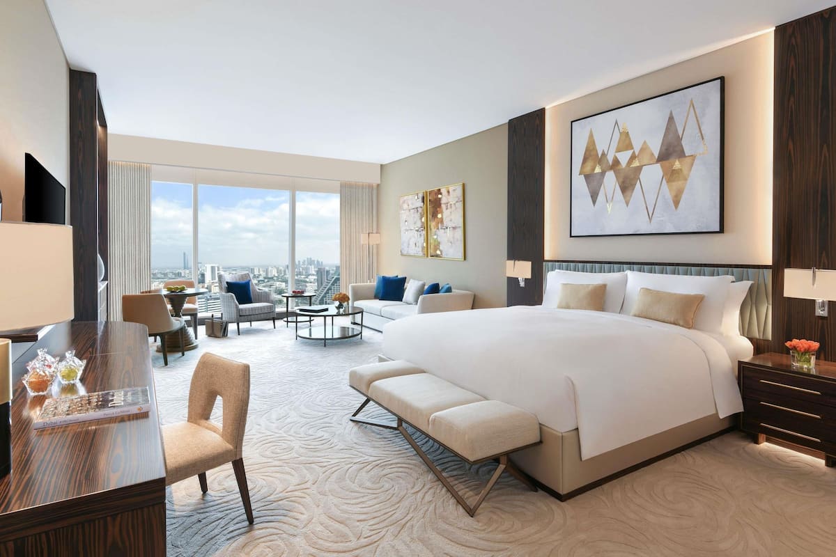 Premium bedding, pillowtop beds, minibar, in-room safe