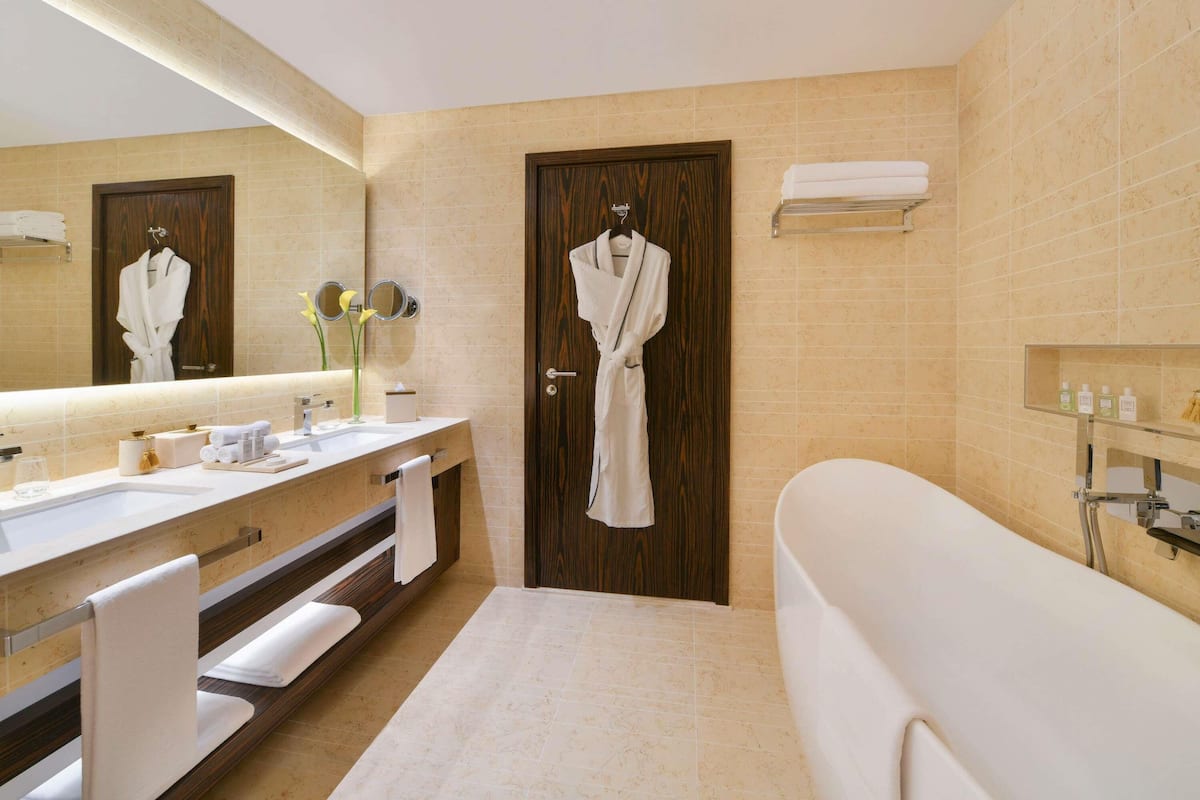 Premium bedding, minibar, in-room safe, desk