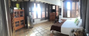 Iron/ironing board, free WiFi, bed sheets