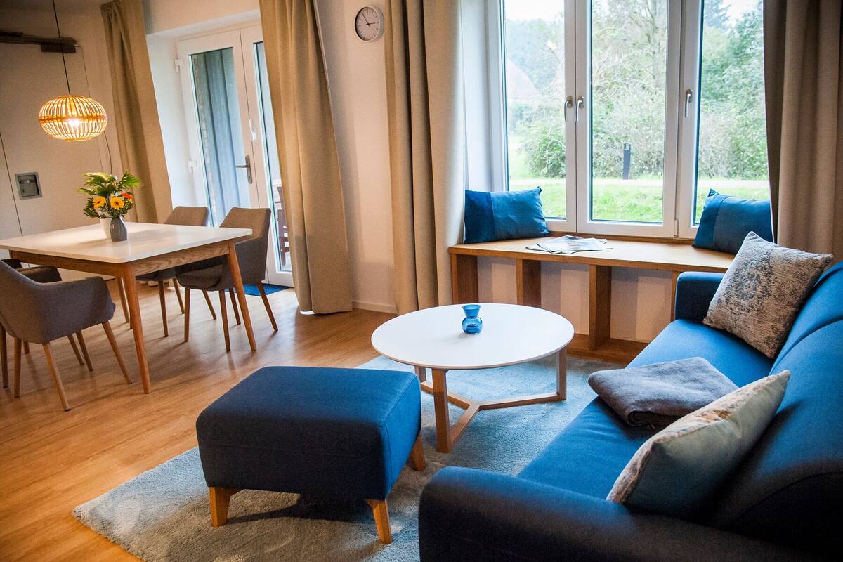 Apartamento, terraço (5) | Sala de estar | TV de tela plana 75 polegadas com canais via satélite, smart TV, lareira