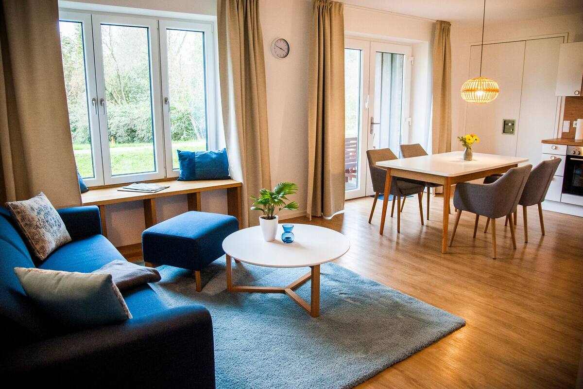 Apartamento, terraço (6) | Área de estar | TV de tela plana 75 polegadas com canais via satélite, smart TV, lareira