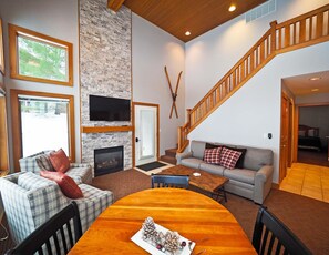 Smart TV, fireplace, DVD player