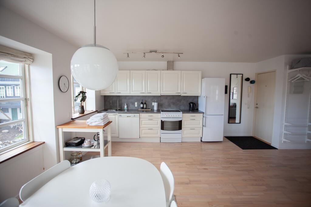 Apartment, 1 Bedroom | Private kitchen | Full-size fridge, oven, stovetop, dishwasher