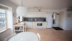 Leilighet, 1 soverom | Eget kjøkken | Kaffetrakter/tekoker, kjøleskap, ovn og kokeplater