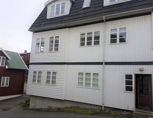 ด้านหน้าที่พัก