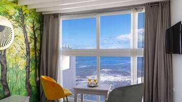 Studio | Beach/ocean view