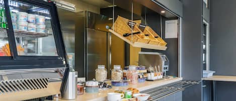 Desayuno buffet todos los días (con cargo)