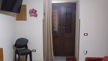 Minibar, kostenloses WLAN, Bettwäsche