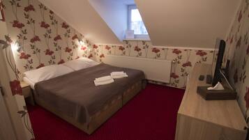 Classic Room | Premium bedding, down duvets, soundproofing, iron/ironing board