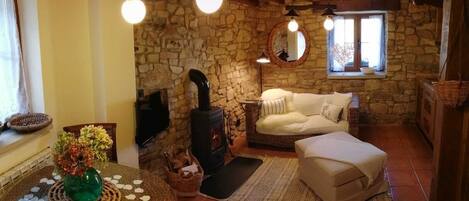 Televisie en een open haard