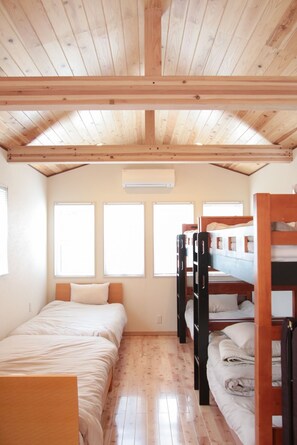 1 bedroom, desk, free WiFi, bed sheets - 550m from Beppu JR StaFree Onsen ticketParkingB / Beppu Ōita (Beppu)