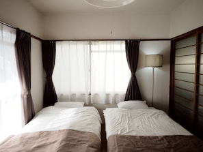 1 quarto, escrivaninha, Wi-Fi de cortesia, roupa de cama