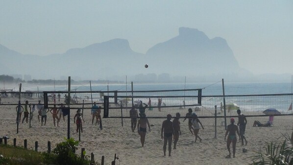 Una playa cerca