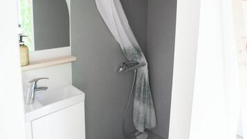 Standard Studio (HV36-4) | Bathroom