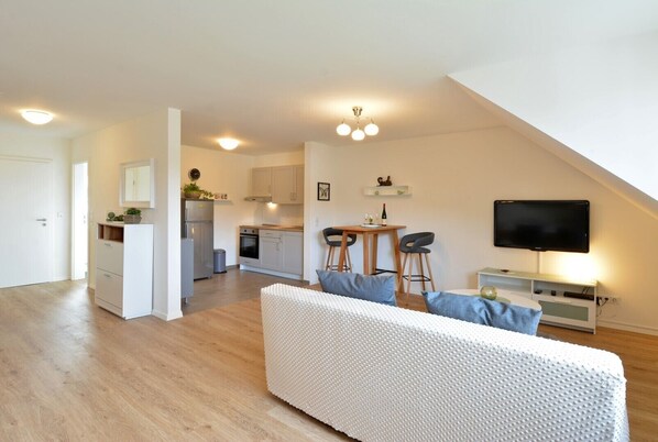 Deluxe Apartment | Living area