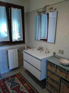 Shower, hair dryer, bathrobes, bidet - L'Onda (Oristano)