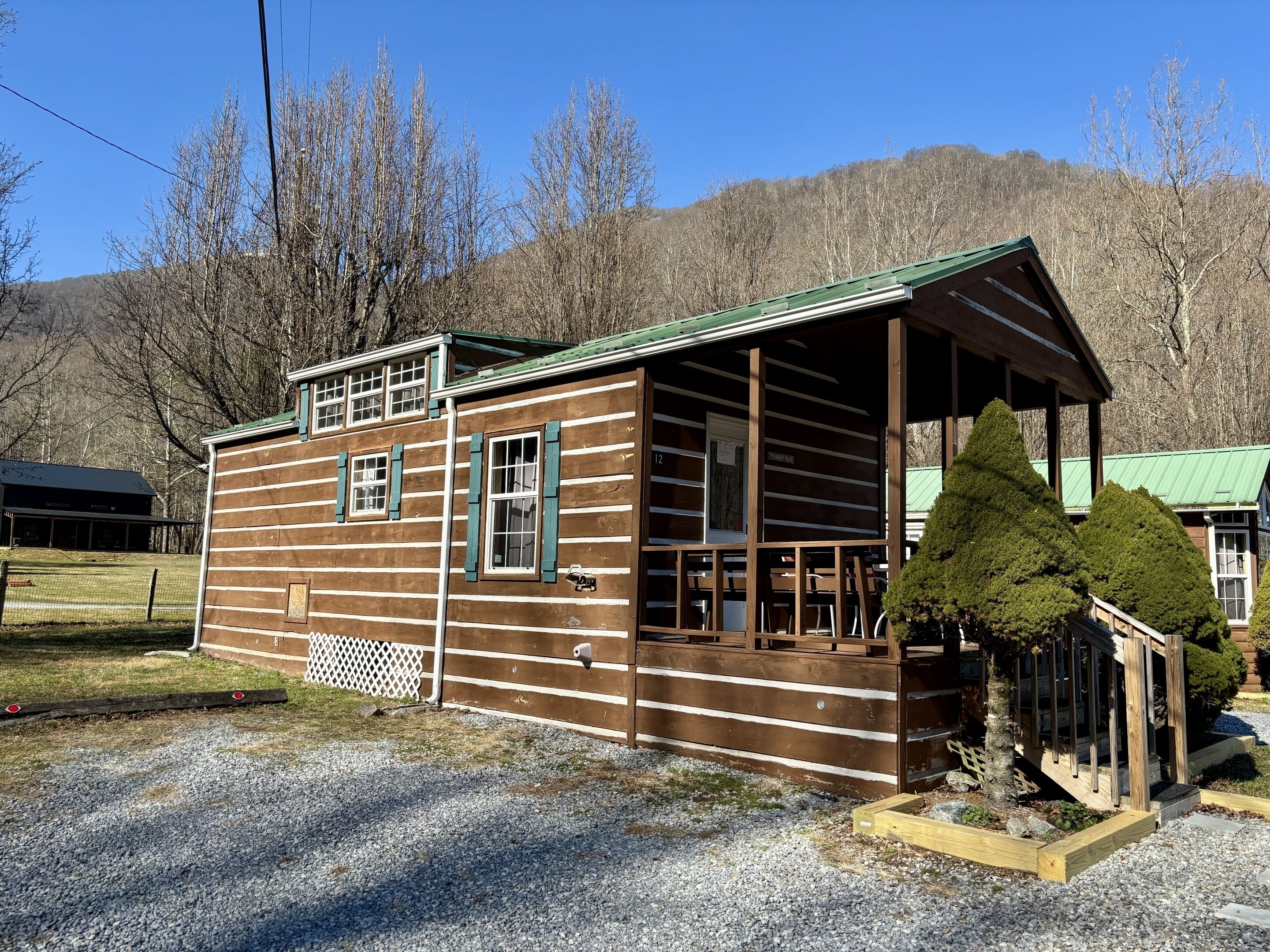 Panoramic Cabin, Private Bathroom, Mountain View (Thunder Road) | Exterior