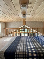 Family Cabin, Private Bathroom, Mountain View (Bear's Den) | Premium bedding, memory foam beds, individually decorated