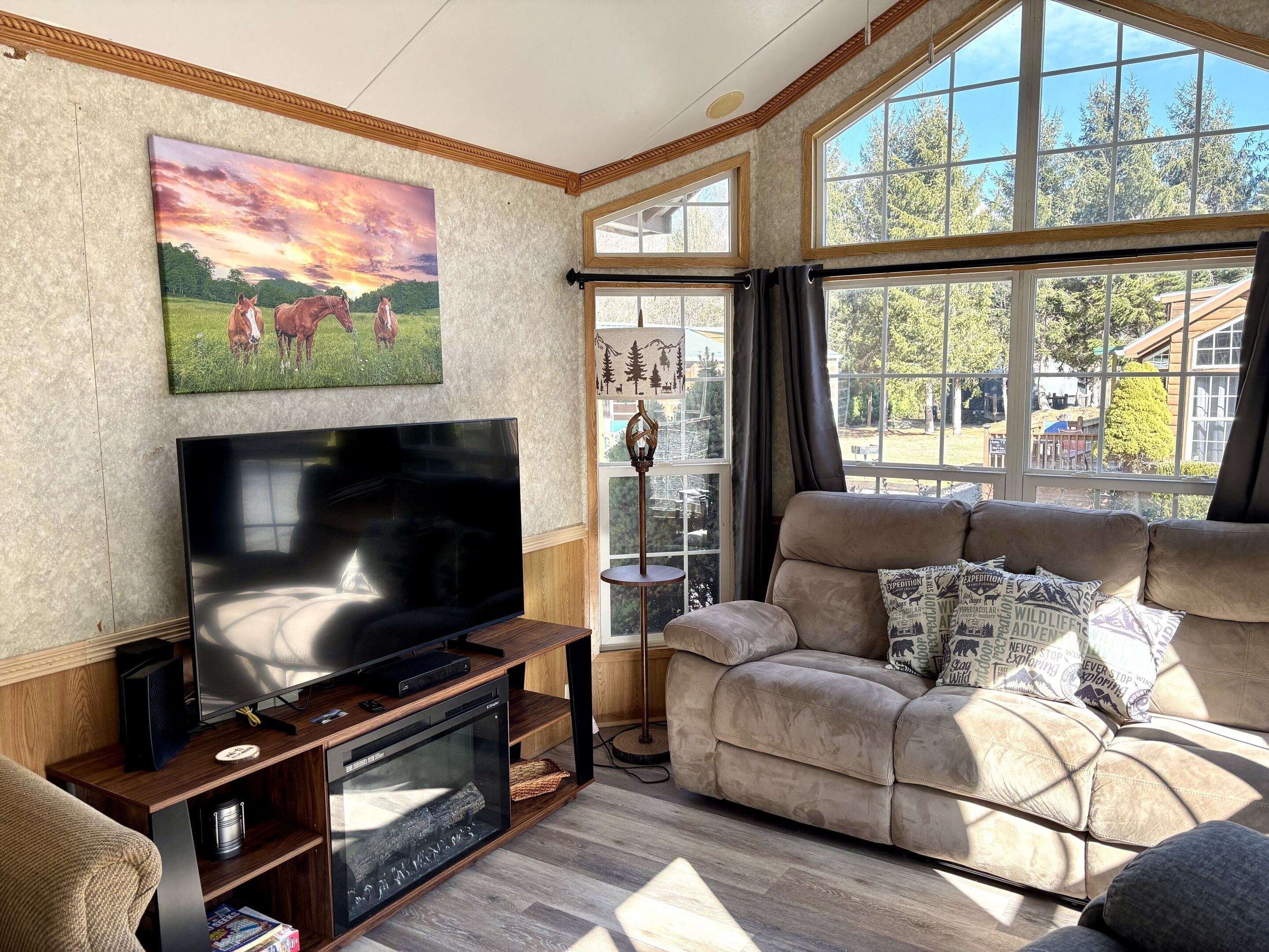 Cabin, Private Bathroom, Mountain View (Wild Turkey) | Lounge