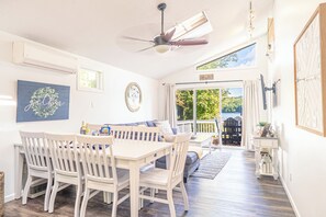 TV connectée, jeux vidéo, livres