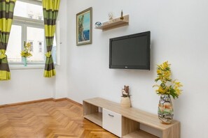 Studio | Woonkamer | Een flatscreentelevisie