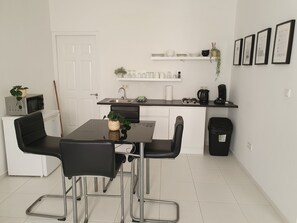 Fridge, microwave, coffee/tea maker, electric kettle