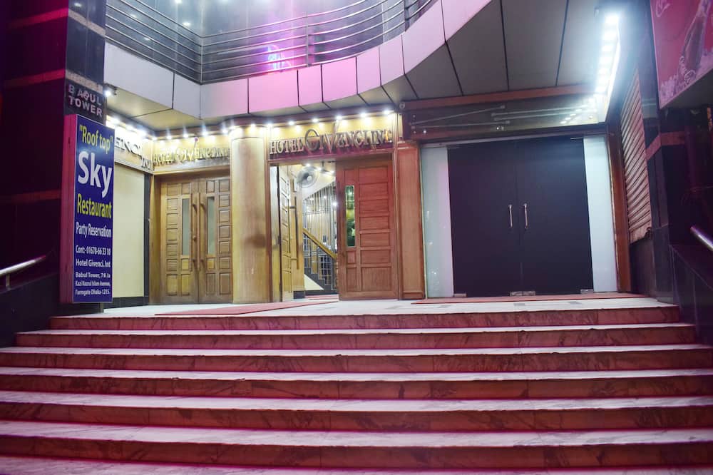 Hotel Givenci International