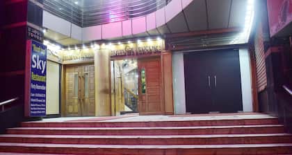 Hotel Givenci International